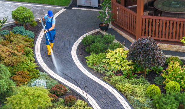 Best Garage Pressure Washing  in Columbiana, OH